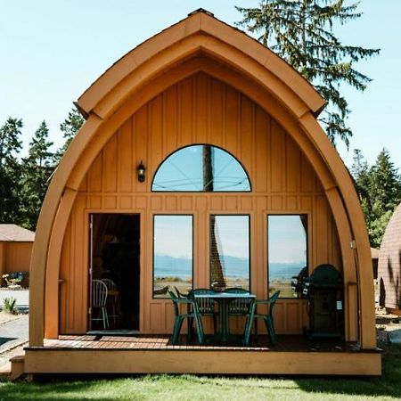 Oyster Bay Resort Кембъл Ривър Екстериор снимка