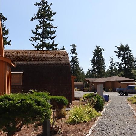 Oyster Bay Resort Кембъл Ривър Екстериор снимка