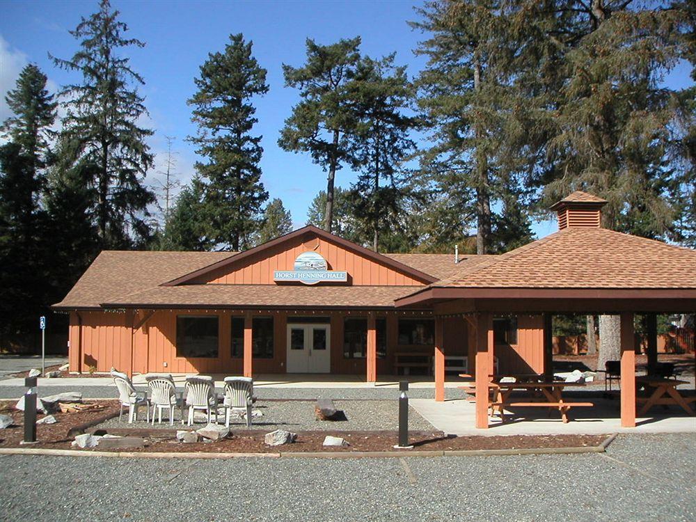 Oyster Bay Resort Кембъл Ривър Екстериор снимка